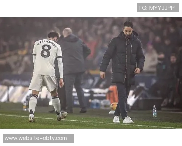 曼联遭遇连败困境曼城强势反弹蓝军红军接连失利 曼联遭遇连败困境曼城强势反弹蓝军红军接连失利